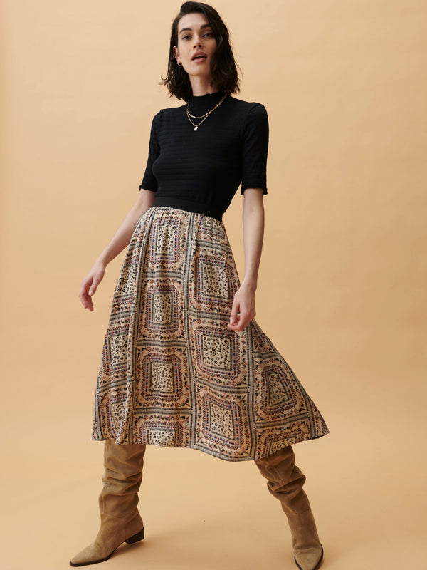 LONG PATTERNED SKIRT